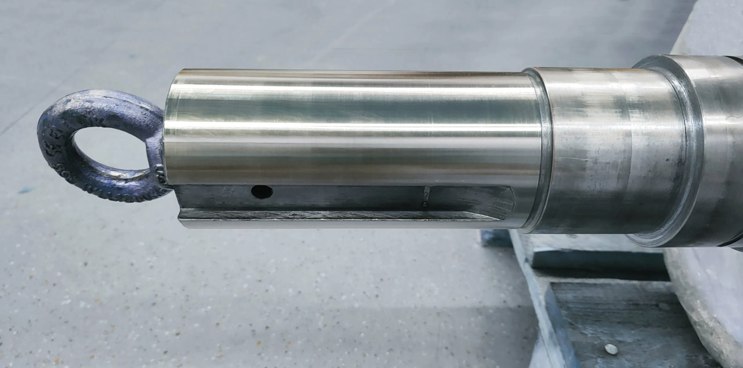 Reparierter Lagersitz an Elektromotor-Anker nach Laserschweißen